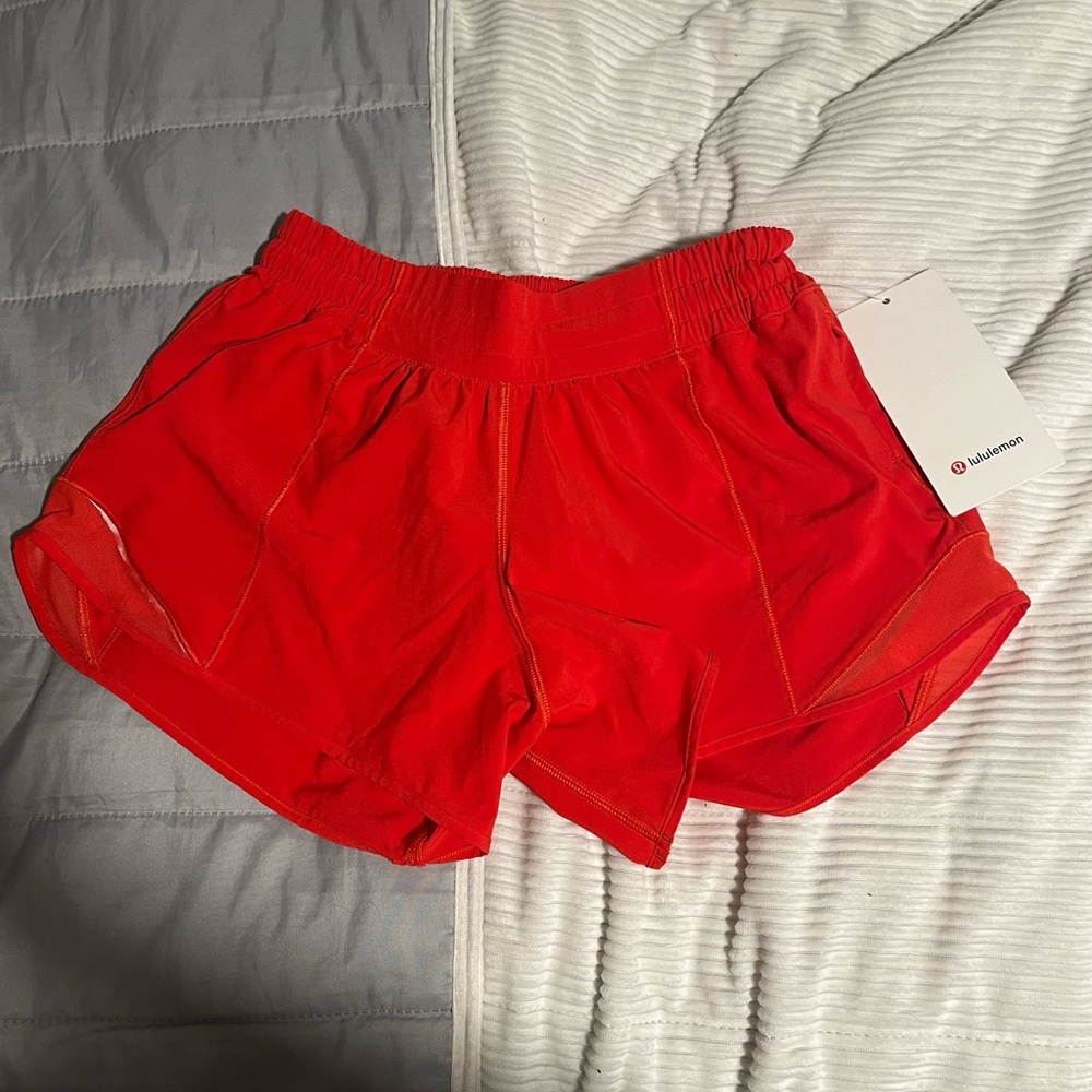NWT Lululemon hotty hits